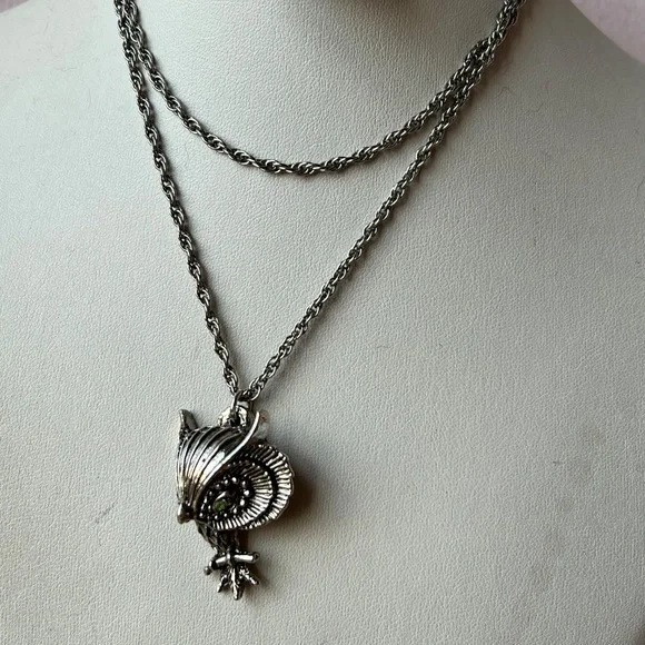 VINTAGE DAVID GRAU SPAIN GREEN CRYSTAL OWL NECKLACE PENDANT ROPE CHAIN HALLMARKD